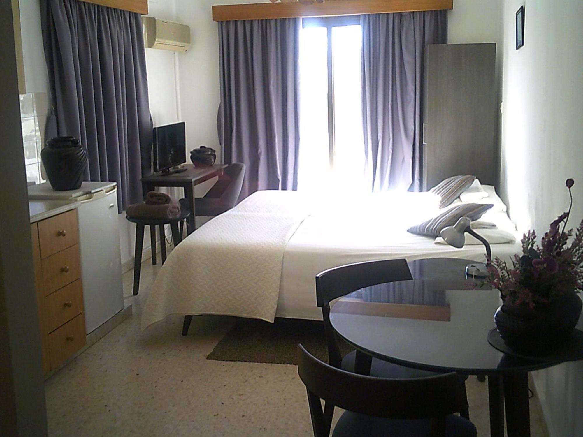 Panklitos Tourist Apartments Paphos Eksteriør bilde