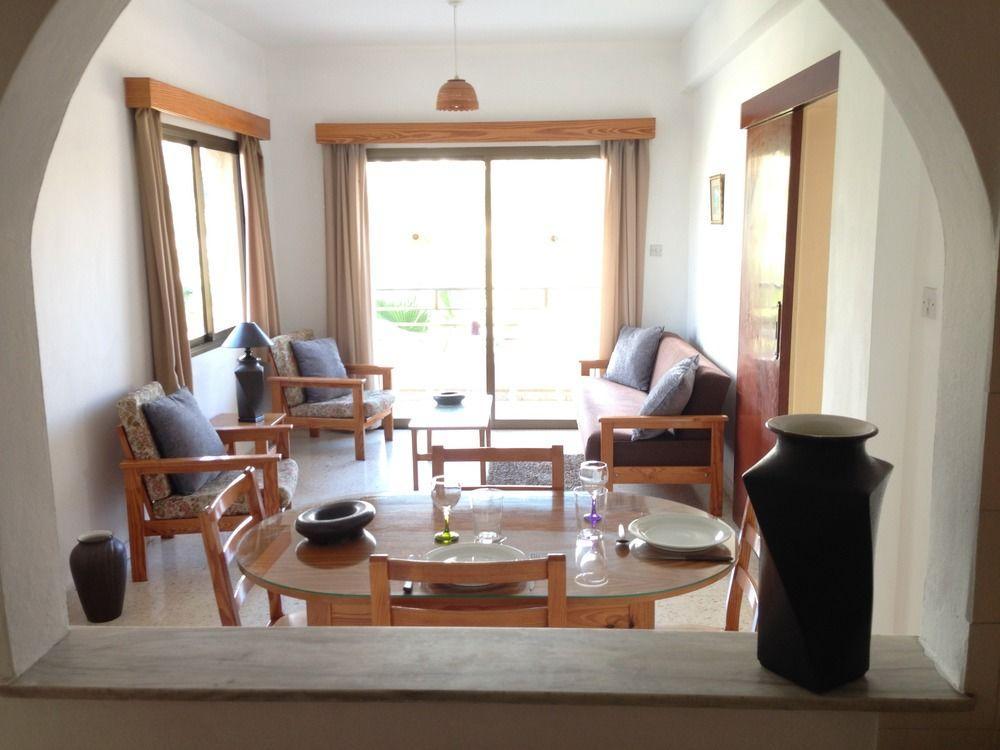 Panklitos Tourist Apartments Paphos Eksteriør bilde