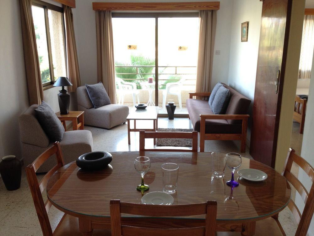 Panklitos Tourist Apartments Paphos Eksteriør bilde