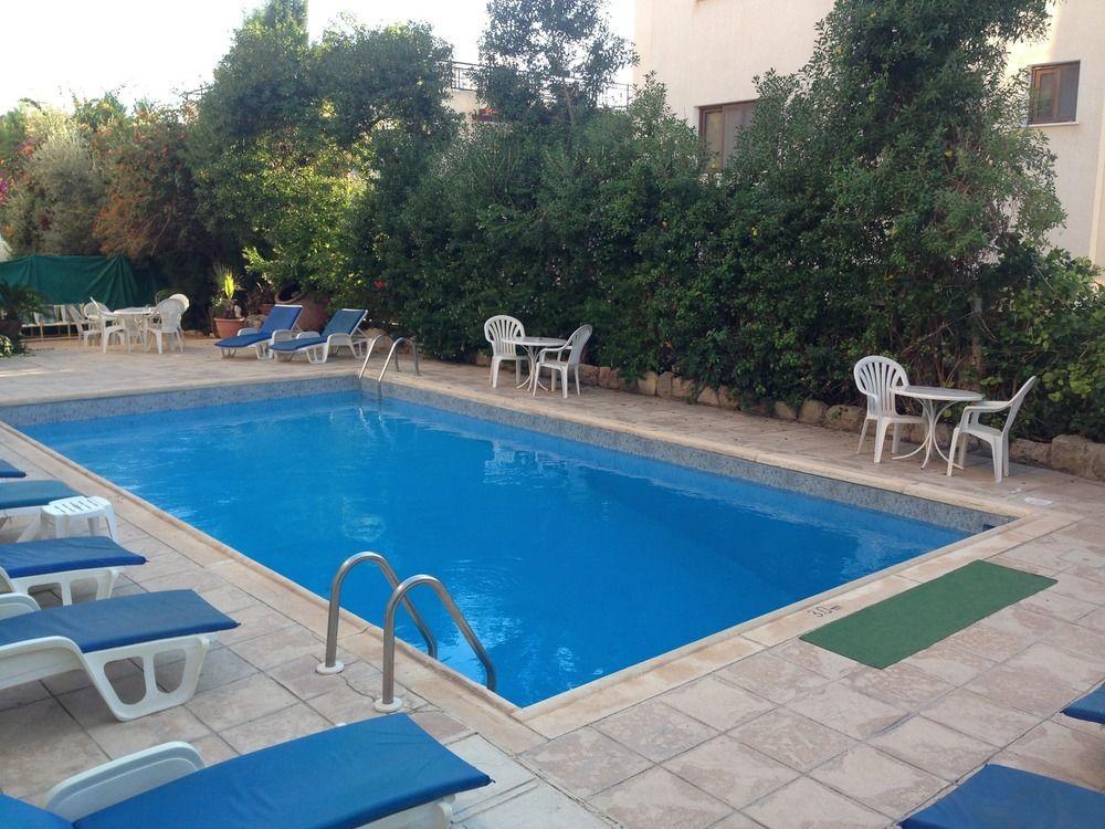 Panklitos Tourist Apartments Paphos Eksteriør bilde