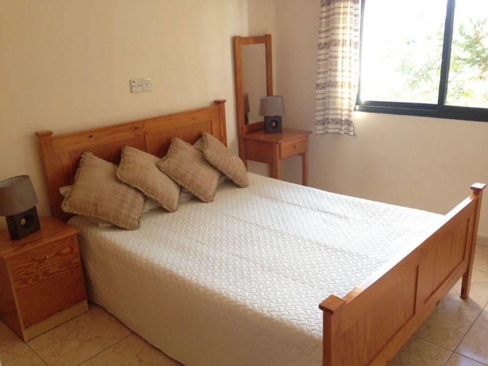 Panklitos Tourist Apartments Paphos Eksteriør bilde